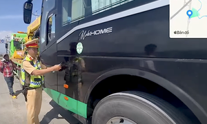 Xe khách mắc 3 vi phạm trong 1 lần kiểm tra, tổng mức phạt trên 100 triệu