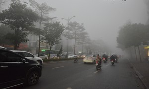 Miền Bắc mưa phùn, nồm ẩm trước khi chuyển nắng oi bức