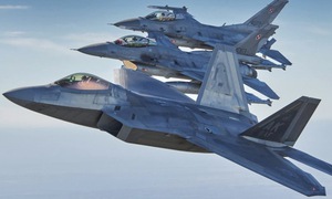 Lần đầu tiên trong lịch sử Mỹ điều loạt tiêm kích 'chim săn mồi' thế hệ 5 F-22 Raptor đến Israel
