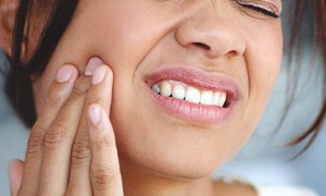 Đau nhức răng liên tục là do đâu?