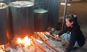 Người Hà Nội 'giữ Tết' bằng nồi bánh chưng đỏ lửa