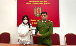 Nữ sinh lớp 11 bất ngờ nhận được 100 triệu từ số tài khoản lạ, vội trình báo công an