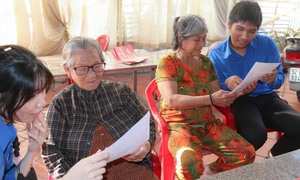 Thanh niên ở Khánh Hòa xung kích hỗ trợ công tác chuẩn bị bầu cử