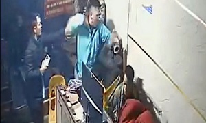 Điều tra vụ tài xế công nghệ 'hổ báo' cầm ghế truy đuổi, đánh người gây náo loạn giữa đêm