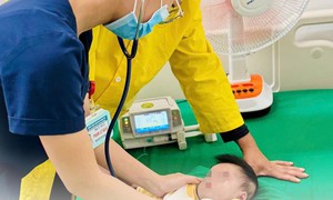 Phẫu thuật kịp thời cứu bé 4 tháng tuổi mắc tim bẩm sinh hiếm gặp