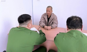 Công an Hà Nội bắt đối tượng truy nã đặc biệt về tội giết người tại cửa khẩu
