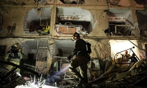 Tên lửa Iran xuyên thủng lưới phòng thủ đánh trúng khu hạt nhân Israel