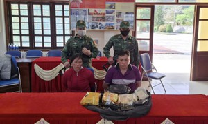 Đôi nam nữ bị bắt khi chở gần 3kg ma túy đá ở Lào Cai