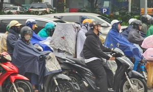 Vì sao hàng loạt tỉnh thành mưa dông kèm sấm sét sáng nay?