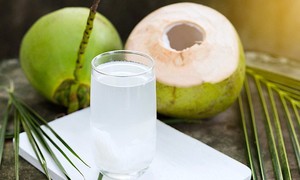 5 thức uống giàu chất điện giải giúp bù nước hiệu quả