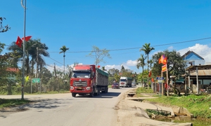 Sở Xây dựng TP Huế lên tiếng về thông tin 'cấm xe sơ mi rơ-moóc trên Quốc lộ 49'