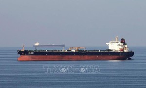Iran tái áp đặt phong tỏa eo biển Hormuz
