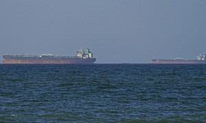 Iran đe dọa tấn công các tàu đang tiến vào eo biển Hormuz