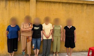 'Nhà cái' bị bắt, lộ nhóm phụ nữ mê chơi đề