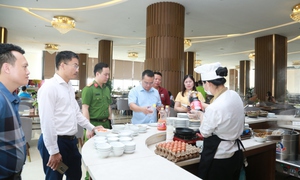 Kiểm tra an toàn thực phẩm tại loạt khách sạn, điểm kinh doanh ở Cửa Lò