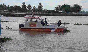 Tìm thấy thi thể 2 người đàn ông rơi xuống sông mất tích sau 2 ngày tìm kiếm