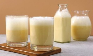 Uống bia đánh trứng gà khi mang thai có giúp con trắng da?
