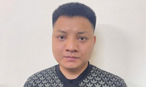 Triệu tập 2 thanh niên đến nhà người khác chửi bới lúc rạng sáng