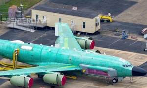 Trinh sát cơ RC-135 bị lột lớp ngụy trang hé lộ toàn bộ bí mật công nghệ Mỹ