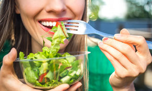 4 thói quen ăn uống đơn giản nhưng lại giúp bạn kiểm soát cân nặng