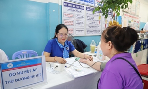 Ngày Sức khỏe toàn dân 7/4: Người dân TPHCM hào hứng khám sức khỏe miễn phí