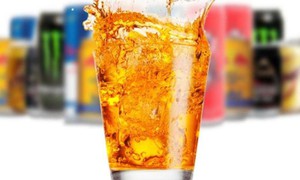 Lạm dụng cà phê và nước tăng lực ảnh hưởng đến sức khỏe thế nào?