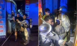 Cháy nhà lúc rạng sáng ở Hà Nội, giải cứu an toàn 2 người mắc kẹt