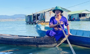 Ở nơi nhiều người dân chân hầu như không 'chạm mặt đất'