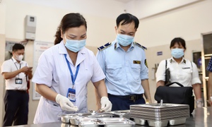 Ba Đình kiểm tra an toàn thực phẩm tại các bếp ăn trường học