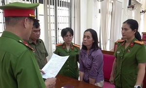 Bắt tạm giam người phụ nữ ngang nhiên chiếm giữ nhà của người khác