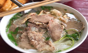 Phở bò chín: Lợi ích dinh dưỡng và lưu ý khi ăn