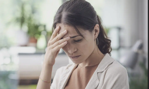 4 lý do khiến phụ nữ tiền mãn kinh dễ bị kiệt sức