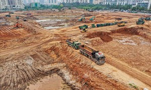 Hà Nội tăng tốc hạ tầng, công trường 'xuyên lễ' không ngừng nghỉ