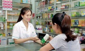 Một lô thuốc bị đình chỉ, người tiêu dùng cần ứng xử thế nào?