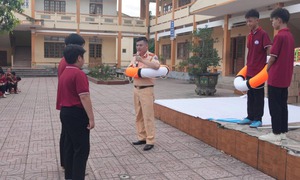 Chung tay dựng 'lá chắn' phòng chống đuối nước cho trẻ em trong mùa hè