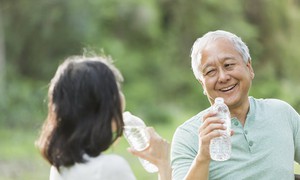 4 bệnh lý người cao tuổi thường gặp mùa hè