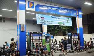 Hà Nội trước thời điểm chuyển đổi xăng E10
