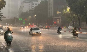 Chiều nay, Hà Nội tái diễn mưa dông
