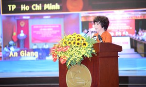 Anh hùng Lao động Thái Hương: Tăng trưởng hai con số phải được xây dựng trên nền tảng sức khỏe của nhân dân