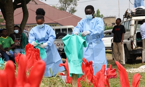 Hơn 830 ca nhiễm, gần 200 người tử vong: Dịch Ebola lan nhanh ở Congo, đã vượt biên sang Uganda
