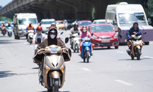 Nắng nóng thiêu đốt sắp vào đỉnh điểm, bão Mekhala vẫn tiếp tục mạnh lên
