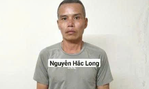 Mang dao, kéo, tuýp sắt đuổi đánh nhau ở chợ hoa Quảng An, 4 người bị bắt giam