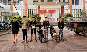 Hẹn giao biển số xe rồi dùng hơi cay, ba chĩa cướp tài sản