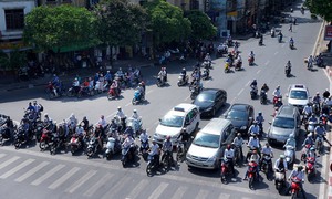 Ngày mai Bắc Bộ và Trung Bộ vẫn nắng nóng gay gắt trên 39 độ