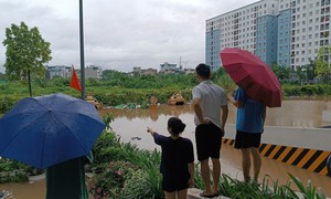 Mưa dông ở miền Bắc còn diễn biến phức tạp