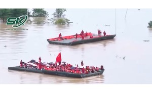 Trung Quốc phát cảnh báo đỏ, dốc toàn lực đối phó siêu bão Bavi