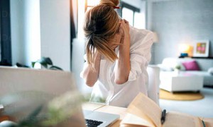Phụ nữ tuổi 50 hay mệt mỏi nên bổ sung những dưỡng chất gì?