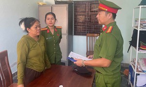Bắt tạm giam người phụ nữ hành nghề bói toán để điều tra hành vi lừa đảo chiếm đoạt tài sản