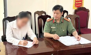 Công an xử phạt người chia sẻ bài viết xuyên tạc vụ gian lận thi ở Tuyên Quang
