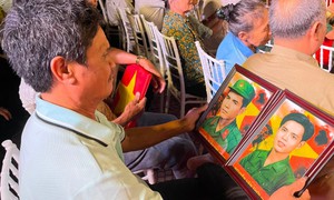 Hơn 60 bức ảnh liệt sĩ được nhóm sinh viên phục dựng: Thắp sáng đạo lý 'Uống nước nhớ nguồn'